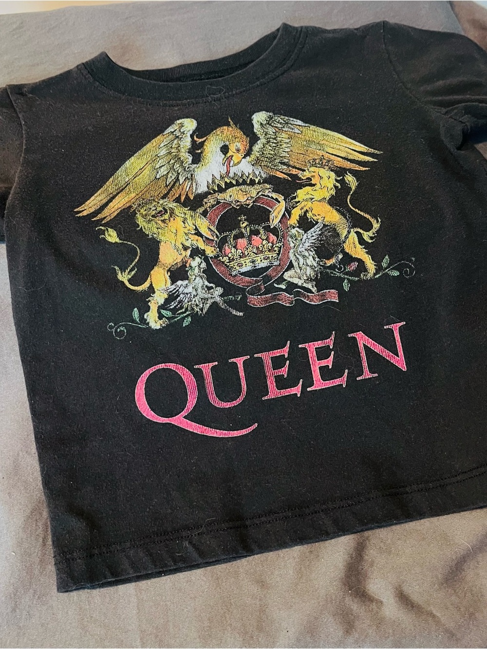 Queen Graphic Kids Black Band Tee, Sz 2T
